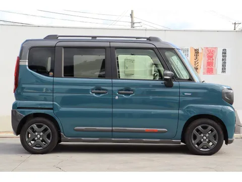 Suzuki Spacia Gear