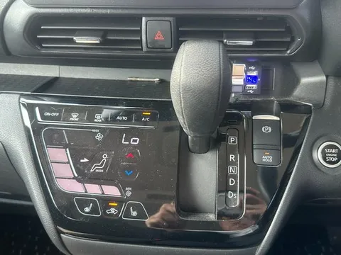 Mitsubishi eK X Space