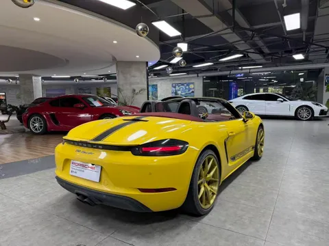 Porsche 718