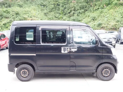 Toyota Pixis Van