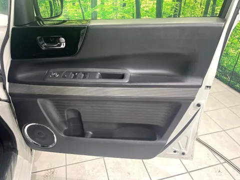 Honda N-BOX Slash