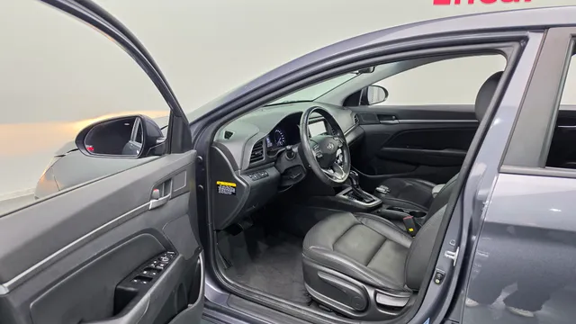 Hyundai Elantra (Avante)