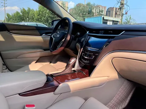 Cadillac XTS