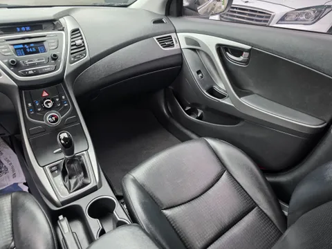 Hyundai Elantra (Avante)