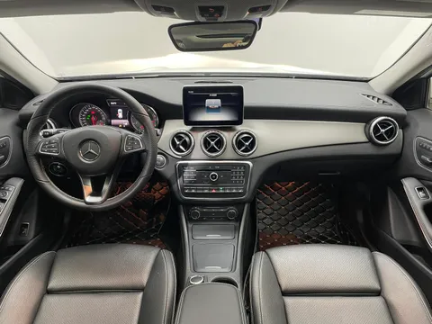 Mercedes-Benz GLA-Class