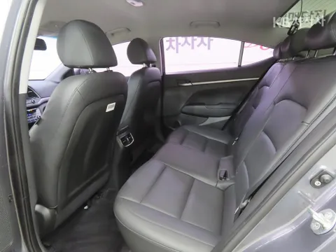 Hyundai Elantra (Avante)
