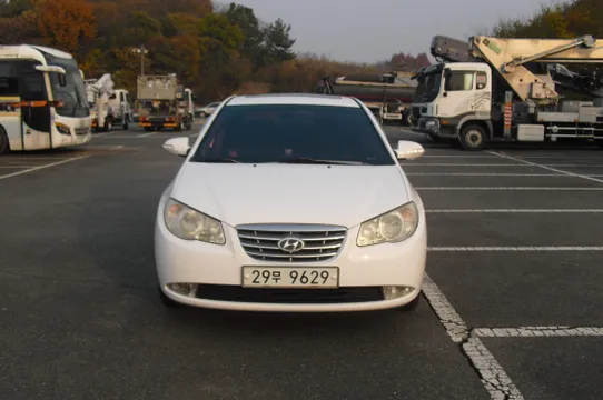 Hyundai Elantra (Avante)
