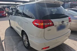 BYD M6