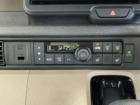 Honda N-BOX Joy