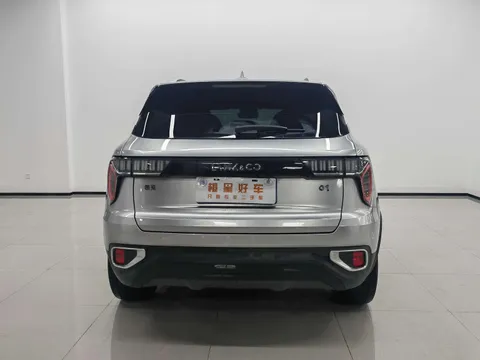 Lynk & Co 01