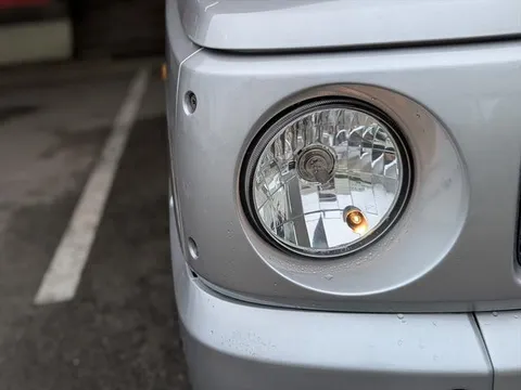 Daihatsu Naked