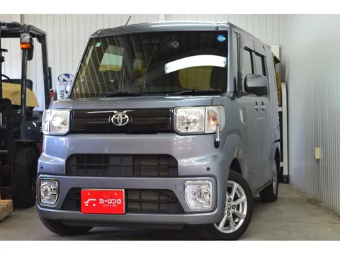 Toyota Pixis Mega