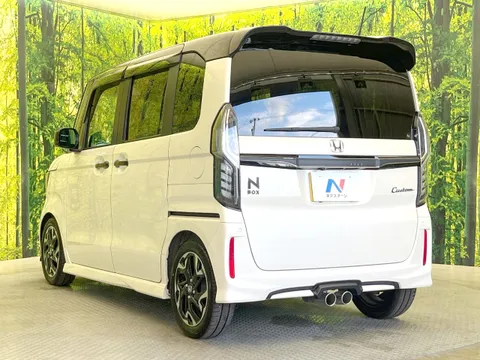 Honda N-BOX Custom
