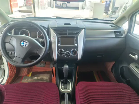 Venucia R50X