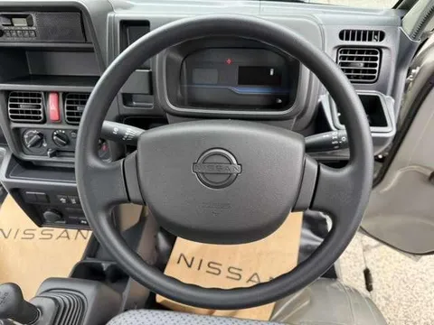 Nissan Clipper Truck