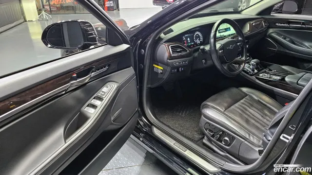 Genesis G90 (EQ900)