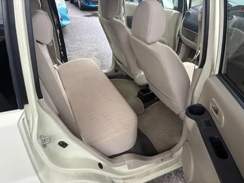Nissan Otti