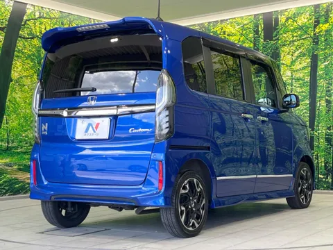 Honda N-BOX Custom