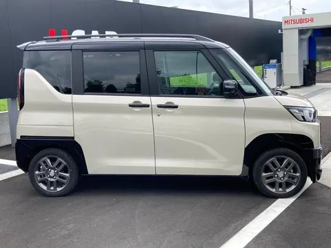 Mitsubishi Delica Mini