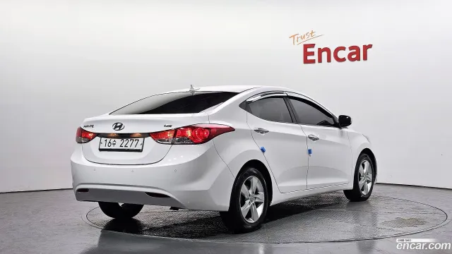 Hyundai Elantra (Avante)