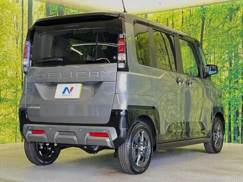 Mitsubishi Delica Mini
