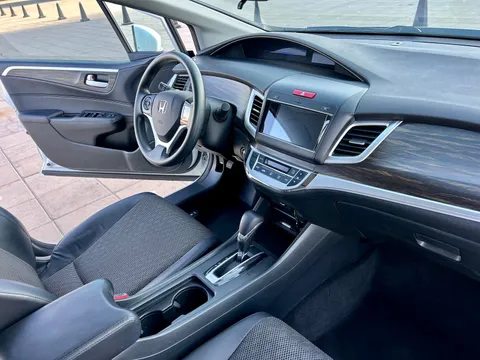 Honda Jade