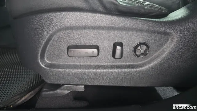 Hyundai Grand Santa Fe (Maxcruz)