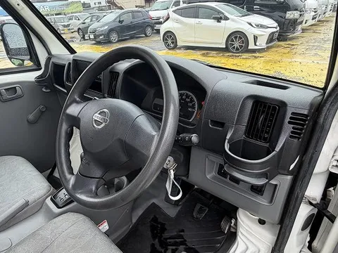 Nissan Clipper Truck