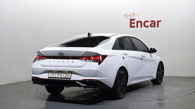 Hyundai Elantra (Avante)