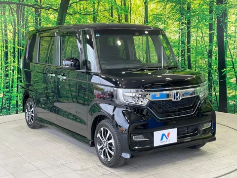 Honda N-BOX Custom