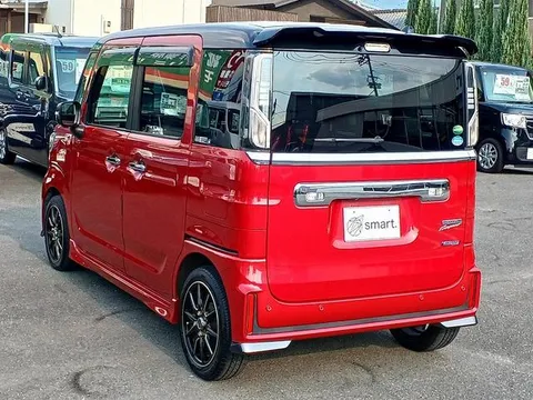 Suzuki Spacia Custom