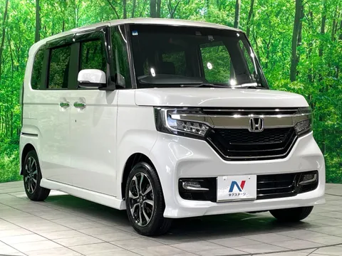 Honda N-BOX Custom