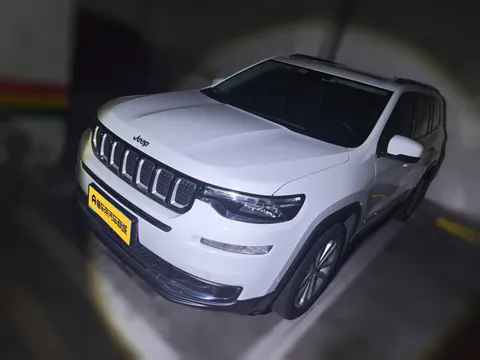Jeep Grand Commander