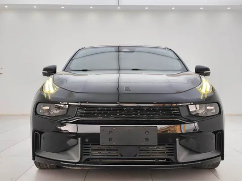 Lynk & Co 03