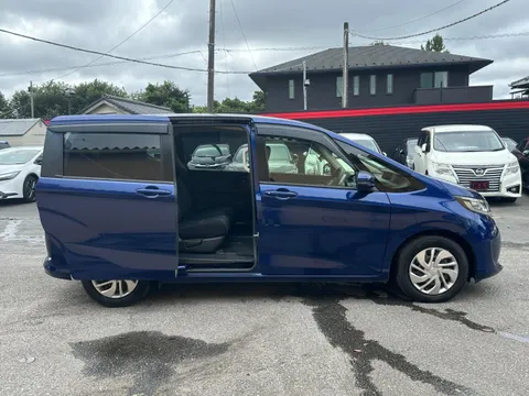 Honda Freed Plus