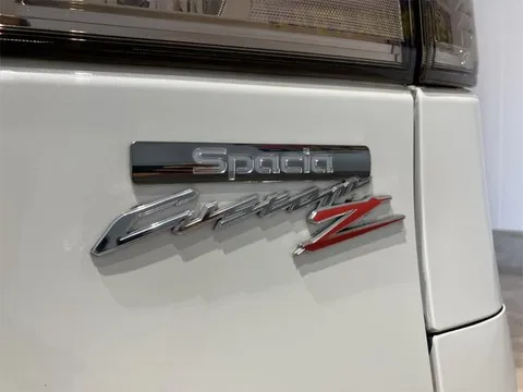 Suzuki Spacia Custom Z