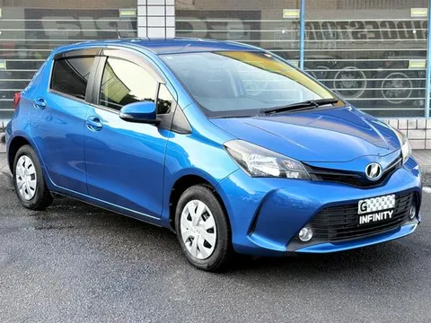 Toyota Yaris (Vitz)