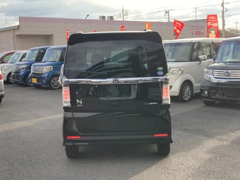 Honda N-BOX Custom