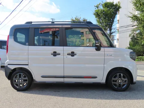 Suzuki Spacia Gear