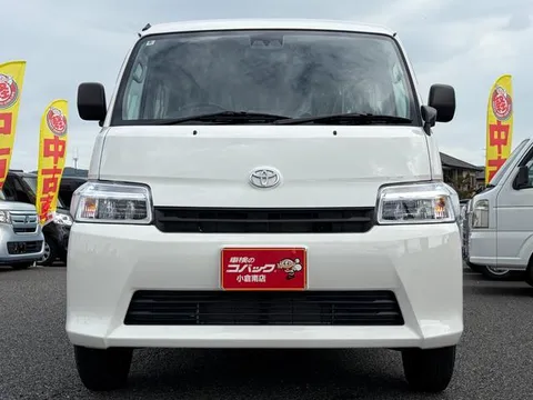 Toyota TownAce Van