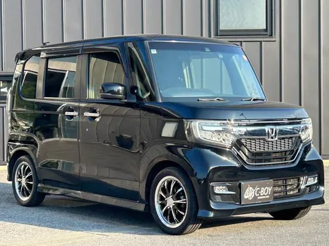 Honda N-BOX Custom