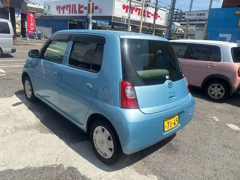 Daihatsu Esse