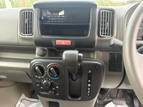 Mitsubishi Minicab Van