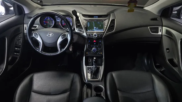 Hyundai Elantra (Avante)