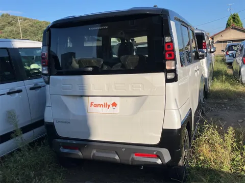 Mitsubishi Delica Mini