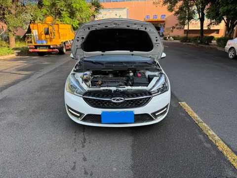 Chery Arrizo 5