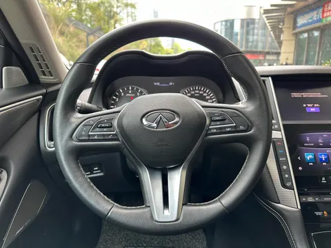 Infiniti Q50L