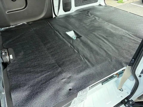 Nissan Clipper Van