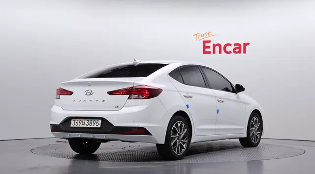 Hyundai Elantra (Avante)