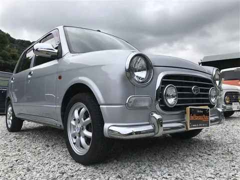 Daihatsu Mira Gino